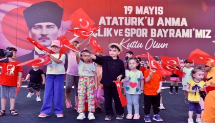 Kepez Belediyesi, Sahne Senin etkinliğiyle gençlere fırsat verdi