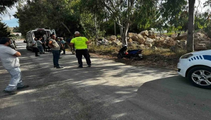 Kontrolden çıkan motosiklet devrildi, sürücü yaralandı