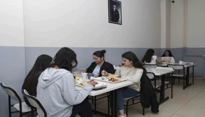 Mersin Büyükşehir Belediyesinden Gülnarda eğitim hayatına destek