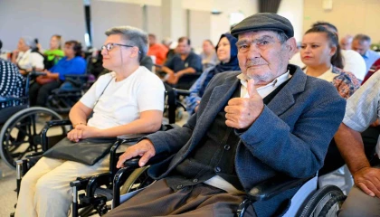 Mersinde engellilere akülü sandalye desteği