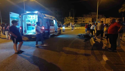 Mersinde otomobilin çarptığı motosikletin sürücüsü yaralandı