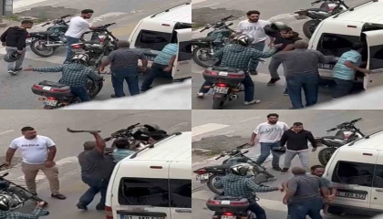 Mersinde trafikte bıçaklı kavga: O anlar kamerada