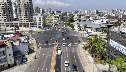 Mersinin ulaşımında konfor ve güvenliği artırmak amacıyla kavşaklar yenileniyor