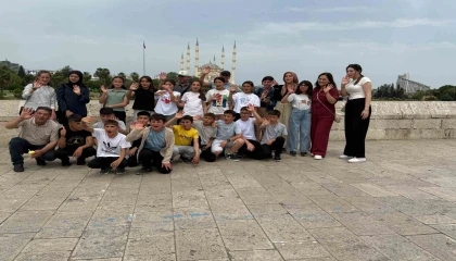 Öğrenciler Adanada tarih, İzmirde bilimle buluştu