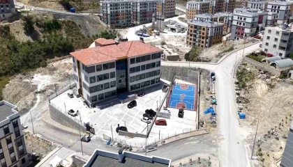 Orhanlı afet konutlarında inşa edilen ilkokul ve ortaokulda sona gelindi