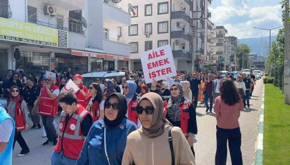 Osmaniyede Aile Yılı çerçevesinde kortej yürüyüşü düzenlendi