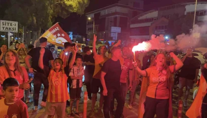 Osmaniyede Galatasarayın şampiyonluk coşkusu zirve yaptı