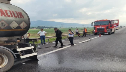 Osmaniyede seyir halindeki tanker yandı