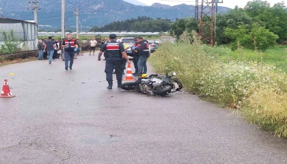 Otomobil ile motosikletin çarpıştığı kazada 1 kişi hayatını kaybetti