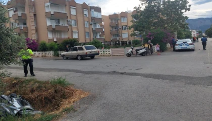 Otomobille çarpışan motosikletin sürücüsü yaralandı
