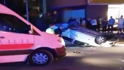 Otomobiller çarpıştı: 5 yaralı