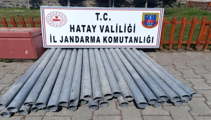 Otoyol kenarındaki çit direkleri çalan 2 kişi tutuklandı