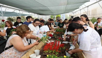 Özel eğitim öğrencileri çiçek dikti