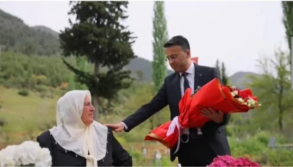 Şehit annesi: Devletimiz oğlumun yokluğunu bana aratmamak için hep yanımda oldu