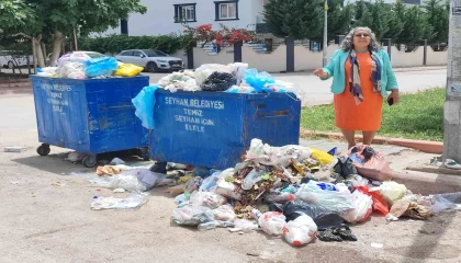 Seyhan Belediyesi çöpleri toplamadı, mahalleli isyan etti