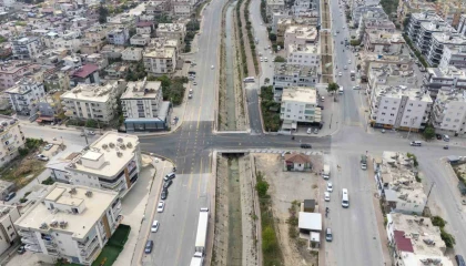 Tarsusta inşa edilen yeni köprü hizmete açıldı