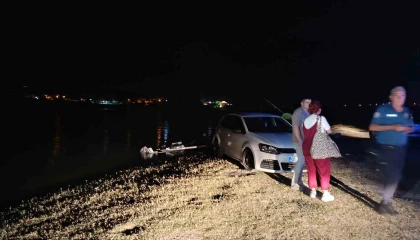 Tekne gezisi faciaya dönüştü: Genç adam gölde kayboldu