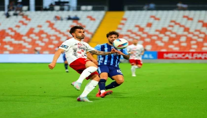 Trendyol Süper Lig: Adana Demirspor: 2 - Gaziantep FK: 1 (İlk yarı)
