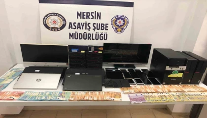 Türkiyede çağrı merkezi kurup Almanları dolandırmışlar: 10 gözaltı