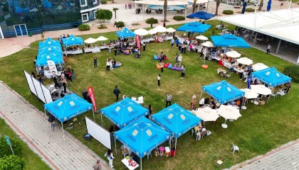 Üretici kadınlar üniversitede stant açtı