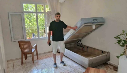 Adana ASKİnin içme suyu hattı patladı: Mahalle göle döndü, birçok ev zarar gördü