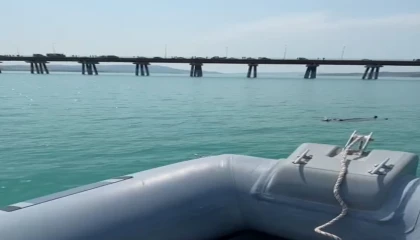 Adanada baraj gölüne düşen kadını gemi adamlar kurtardı