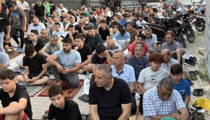 Adanada Kurban Bayramı namazı kılındı