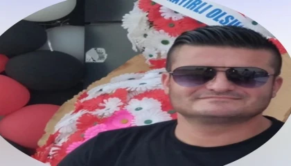 Ağaca çarpan motosikletli hayatını kaybetti