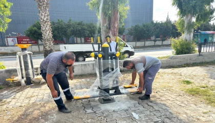 Akdeniz Belediyesi park ve yeşil alanlarda çalışmalarını hızlandırdı