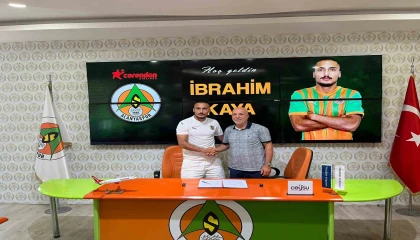 Alanyaspor, İbrahim Kaya ile 4 yıllık sözleşme imzaladı