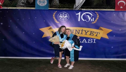 ALKÜde Mezuniyet Töreni duygu dolu anlara sahne oldu