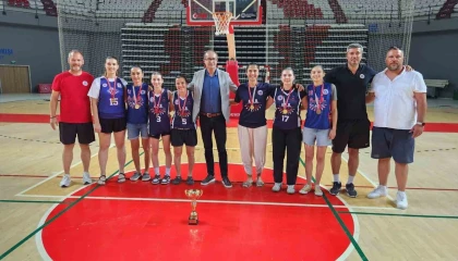 Antalya Büyükşehir Belediyesi, Büyük Kadınlar Kategorisinde şampiyon oldu