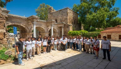 Antalya Genç İklim Liderlerinden kıyılar için hareket