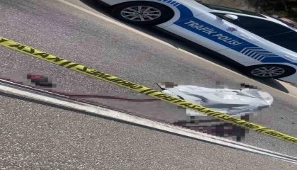 Antalyada Kemer yolunda feci kaza: 2 ölü, 4 yaralı