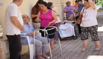 Antalyada yangın paniği, apartman dumanla kaplandı, yaşlı çift kurtarıldı