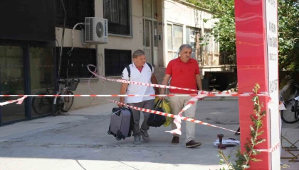 Antalyada zemin kat kolonu patlayan 7 katlı bina tahliye edildi