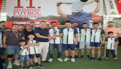 AOSB 11inci Futbol Turnuvasının Şampiyonasında dereceye girenlere ödülleri verildi