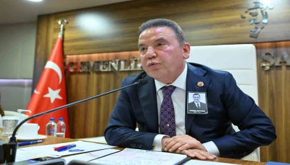 Başkan Böcek, Türkiyenin en başarılı ikinci belediye başkanı seçildi