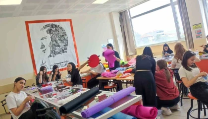 Bir oyuncak bin umut: Akdenizli öğrenciler depremzede çocukların hayallerine dokundu