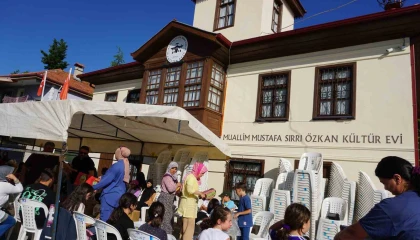 Bu ilçede çocuklar bayram sevincini asırlık çörek toplama geleneği ile yaşıyor
