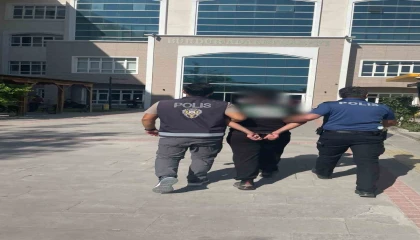 Burdurda 3 aracı çalıp, 5 araca zarar veren oto hırsızlığı şüphelisi tutuklandı