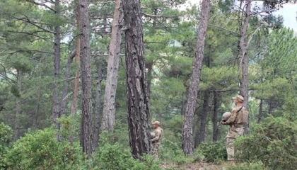 Burdurda jandarmadan ormanlık alanlarda yangın nöbeti