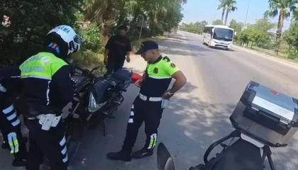 Çalıntı motosikletle kaçmaya çalışan şüpheli jandarmanın dikkati sayesinde yakalandı