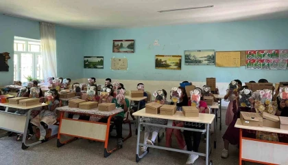 Dörtyolda 210 öğrenciye karne hediyesi