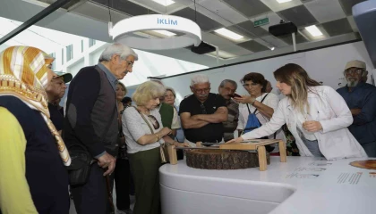 Emeklilerden Mercan Bilim Merkezine tam not