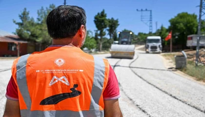 Erdemli kırsalındaki yollar yenileniyor