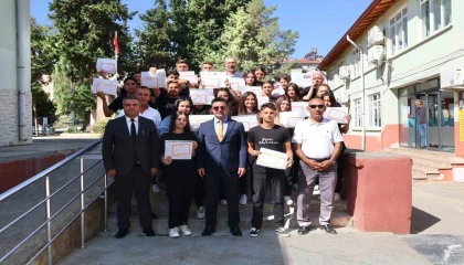 Gazipaşada 9 bin 239 öğrenci karne aldı