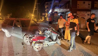 Gazipaşada otomobil ile motosiklet çarpıştı: 1 yaralı