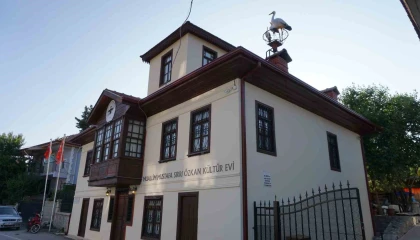 Gölhisarda kültür mirası yaşatan 97 yıllık konak ilgi görüyor