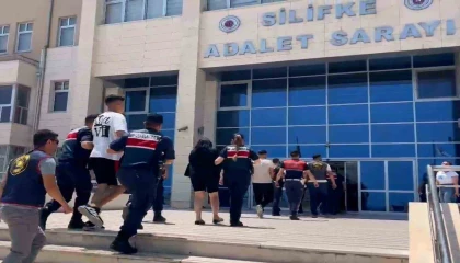 İş yerlerini kurşunlayıp zarar veren 2 şüpheli tutuklandı: O anlar kamerada